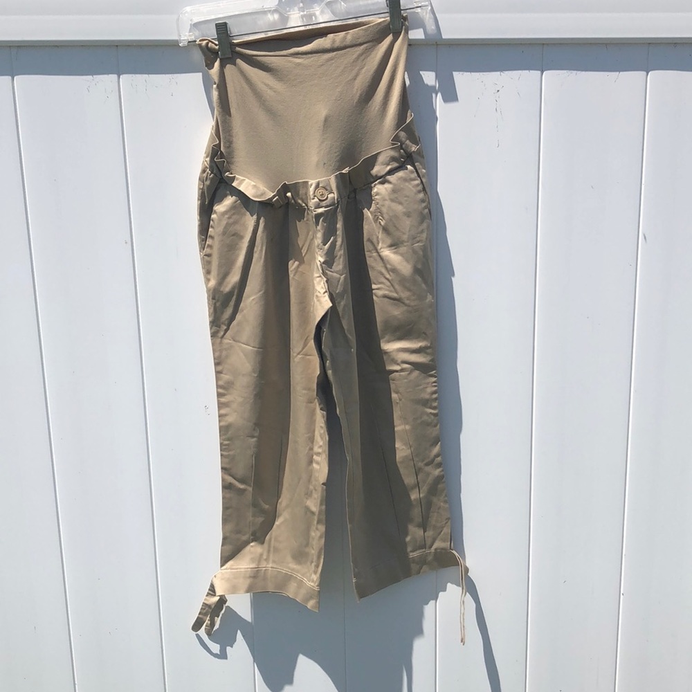 Maternity capris
